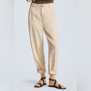 Everlane "The Chino in Buttersoft"